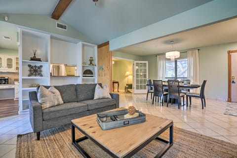 Lovely San Antonio Home ~ 13 Mi to Downtown! House in San Antonio