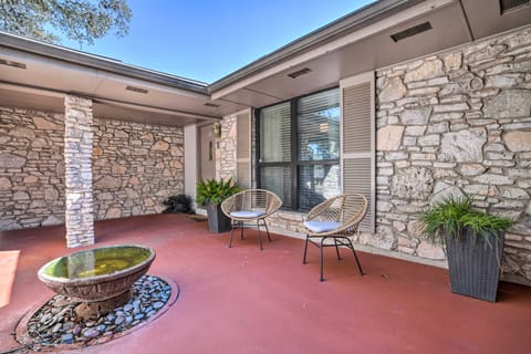 Lovely San Antonio Home ~ 13 Mi to Downtown! House in San Antonio