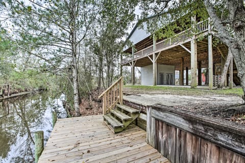 Waterfront Bay St Louis Beach House w/ Deck! House in Bay Saint Louis