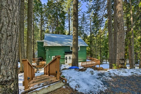 California Cabin ~ 1 Mi to White Pines Lake Casa in Arnold