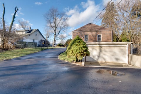 Idyllic Home Near Indianapolis Motor Speedway House in Indianapolis