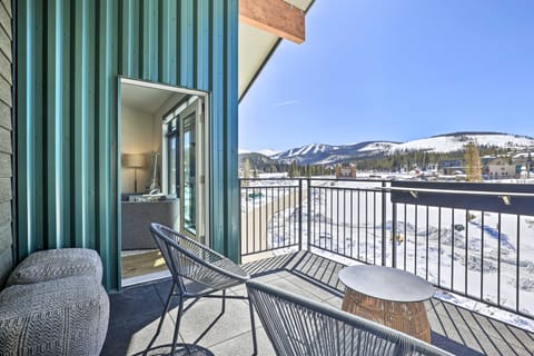 Mountain-View Winter Park Condo w/ Balcony! Apartment in Fraser