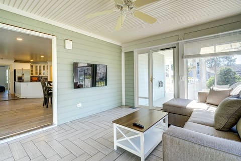 Southport Vacation Rental ~ 7 Mi to Beach House in Saint James