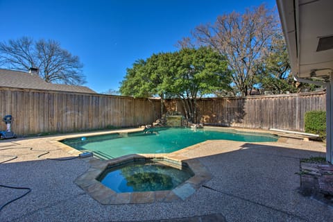 Private Outdoor Pool: Richardson Oasis! House in Richardson