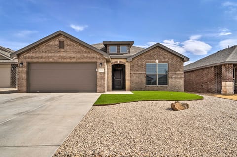 Wolfforth Home w/ Yard ~ 14 Mi to Lubbock House in Lubbock