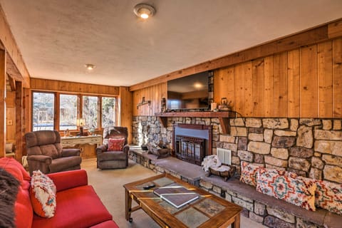 5 Mi to Dtwn Denver: Peaceful Lakewood Home! House in Lakewood