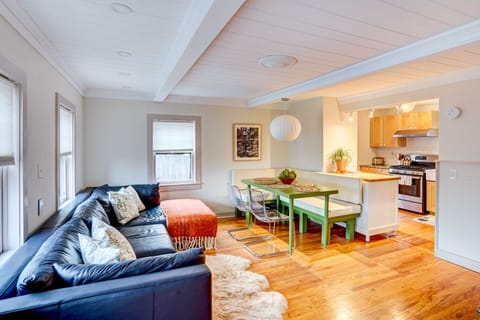 Saugerties Home: 3 Decks & Hudson River View House in Saugerties