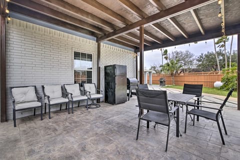 Gulf Coast Retreat w/ Patio & Grill in Brownsville House in Brownsville