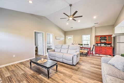 Eureka Springs Area Home w/ Porch, Grill! House in Arkansas