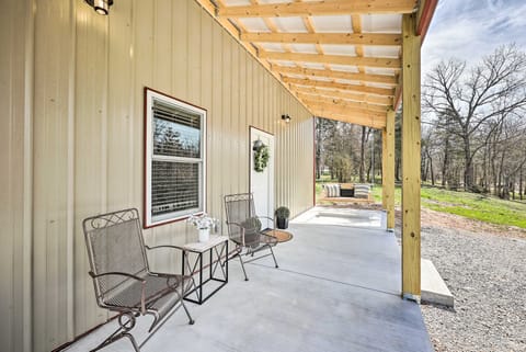 Eureka Springs Area Home w/ Porch, Grill! House in Arkansas