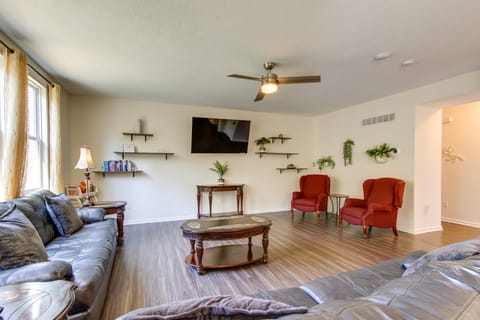 Private Backyard! Spacious Home 25 Mi to Columbus House in Ohio