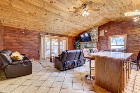 Pocono Vacation Rental with Game Room! House in Coolbaugh Township