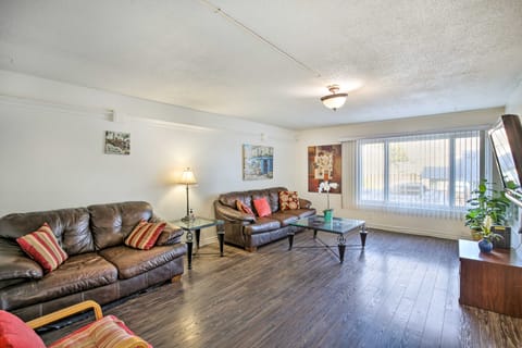 Convenient Inglewood Condo: 1 Mile to SoFi! Apartment in Inglewood