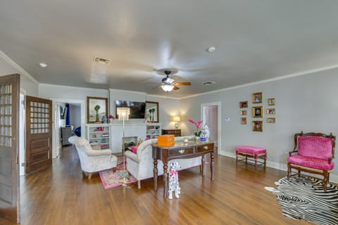 'The Pink Azalea' - Tyler Home w/ Yard + Patio! House in Tyler