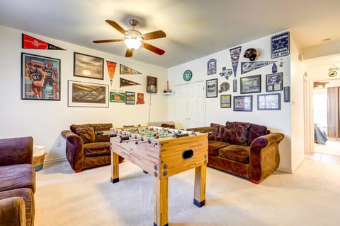 Canyon Lake Getaway w/ Fire Pit, Boat Ramp Nearby! House in Canyon Lake