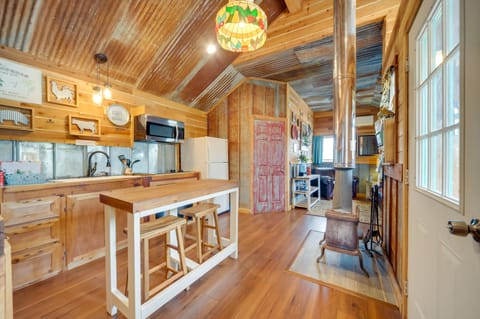 Pet-Friendly Kerrville Vacation Rental Farmhouse House in Rio Grande