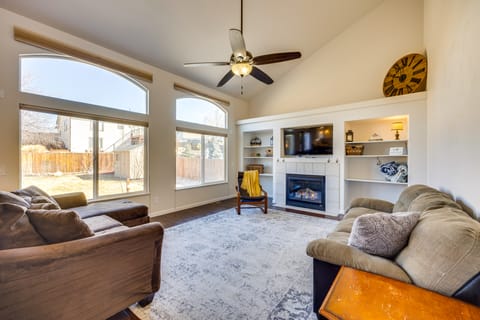 Colorado Vacation Rental w/ Private Hot Tub House in Monument