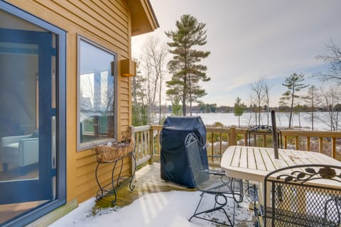 Elk Rapids Condo w/ Balcony Overlooking Elk Lake! Apartment in Elk Rapids