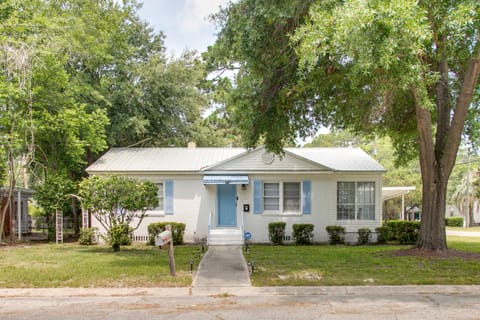 Cozy Georgia Vacation Rental w/ Backyard & BBQ House in Waycross