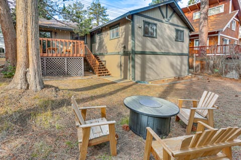 Big Bear Cabin w/ Deck: 2 Mi to Lake & Snow Summit House in Big Bear