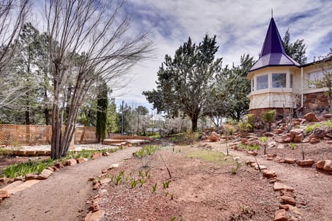 Cozy Sedona Apartment: Private Patio w/ Gazebo! Apartment in Sedona