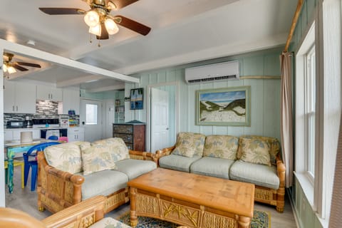 Pet-Friendly Freeport Beach House: Walk to Shore House in Surfside Beach