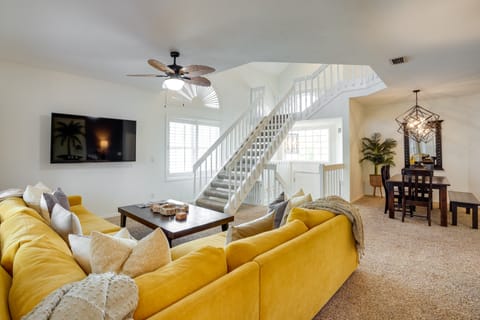 Bonita Springs Vacation Rental: Walk to Beach Apartment in North Naples