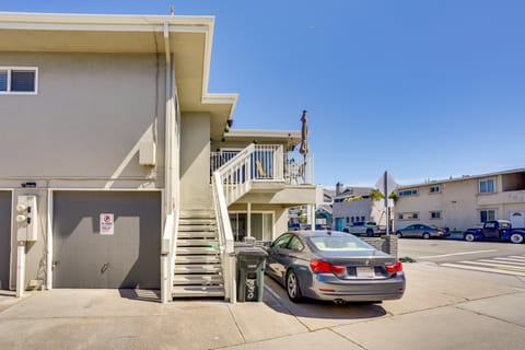 Newport Beach Vacation Rental: Steps to Shore! Apartment in Balboa Peninsula