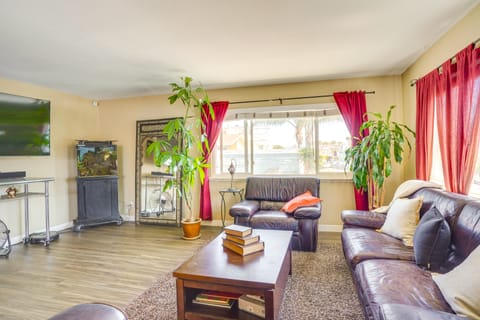 Newport Beach Vacation Rental: Steps to Shore! Apartment in Balboa Peninsula