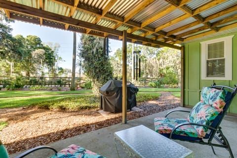 Mount Dora Tropical Escape: Steps to Lake Gertrude House in Mount Dora