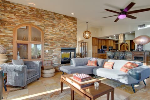 Luxe Catalina Foothills Hideaway w/ Private Pool House in Catalina Foothills