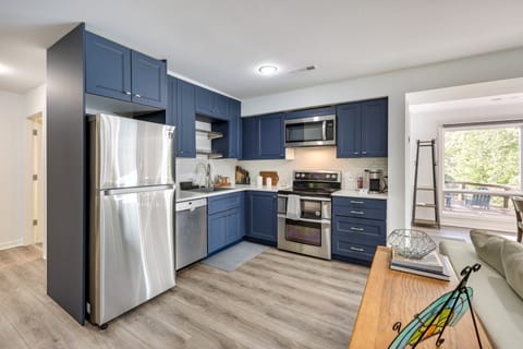 Waterfront Beaver Lake Apt w/ Deck Apartment in Beaver Lake