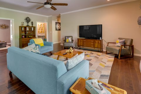 North Bentonville Vacation Rental Near Bike Trails House in Bentonville