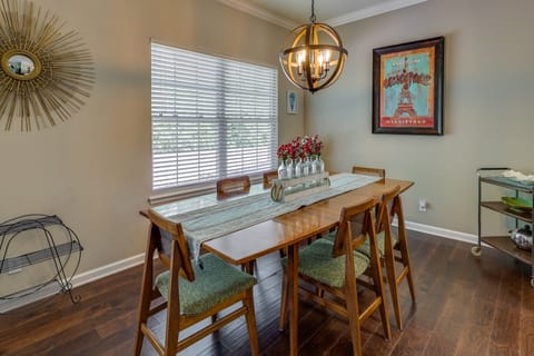 North Bentonville Vacation Rental Near Bike Trails House in Bentonville