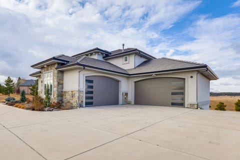 Spacious Southern Colorado Home w/ Mountain Views House in Black Forest