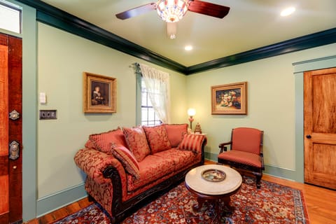 Victorian Vacation Rental Apt in Downtown New Bern Apartment in New Bern