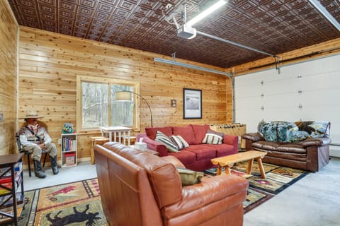 Pet-Friendly Cabin Retreat: Walk to Lake Pepin! House in Lake Pepin