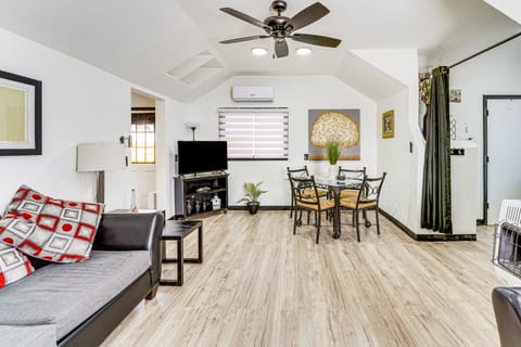 Springdale Vacation Rental ~ 9 Mi to Fayetteville! Cottage in Springdale