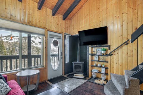 Brian Head Condo: Walk to Giant Steps Ski Lifts! Apartment in Brian Head