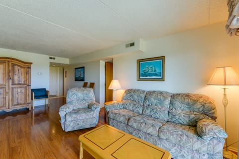 Atlantic City Area Vacation Rental w/ Pool Access! Apartment in Brigantine