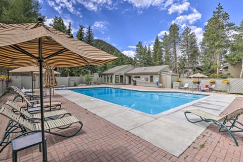 Sleek Retreat w/ Heated Pool: Near Keystone Resort Apartment in Keystone