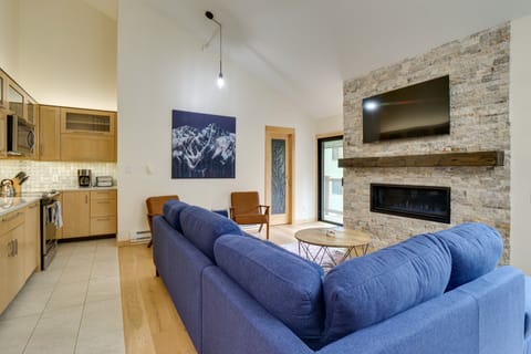 Sleek Retreat w/ Heated Pool: Near Keystone Resort Apartment in Keystone