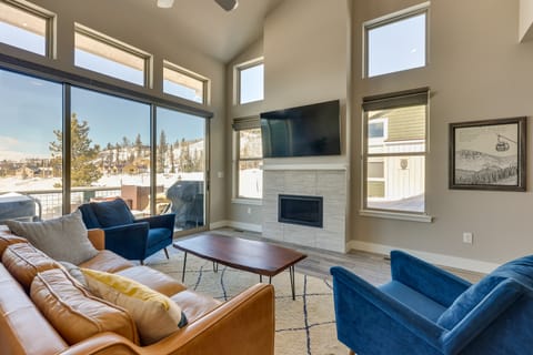 Fraser Vacation Rental - Shuttle to Winter Park! Apartment in Fraser