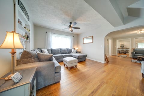 Historical Magnesia Springs Home, Near Kayaking! House in Lake Erie