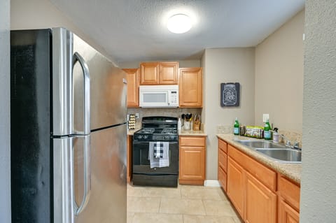 Inviting Poway Studio w/ Patio & Gas Grill! Apartment in Poway