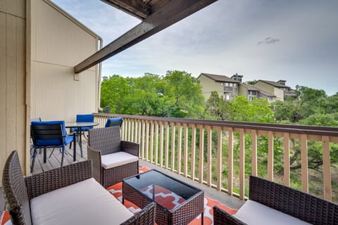 Modern Point Venture Vacation Rental w/ Deck! Apartment in Point Venture