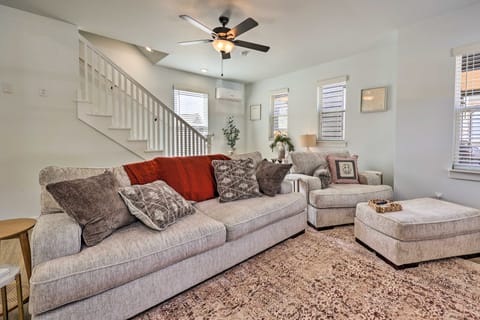 Convenient Fayetteville Home - 3 Mi to Town! House in Fayetteville