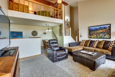 Cozy Silverthorne Condo w/ Balcony + Mtn Views! Apartment in Wildernest