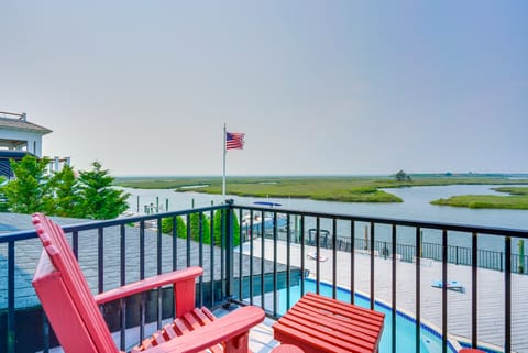 Bayfront Avalon Home w/ Boat Slip & Private Pool! House in Avalon