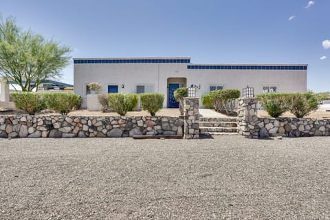 Lake Havasu Home w/ Rooftop Deck ~ 1 Mi to Beach! House in Lake Havasu City